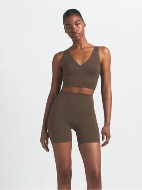 SKIMS -Nike women’s matte biker short 5 inch